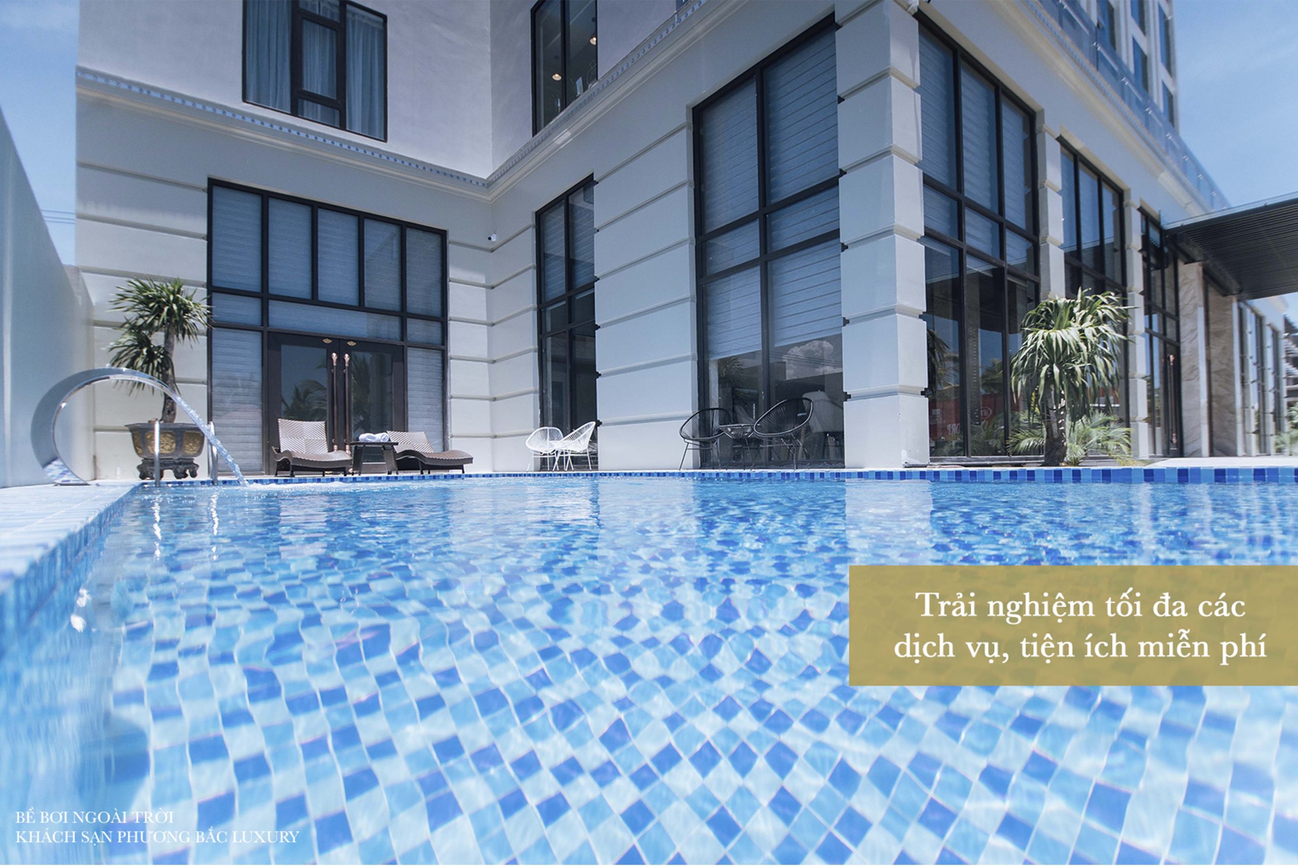 Bể bơi khách sạn